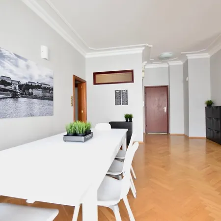 Standerd By Hi5 - Lovag Family * Budapest