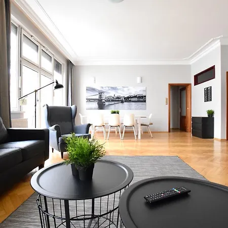 Apartment Standerd By Hi5 - Lovag Family Budapest