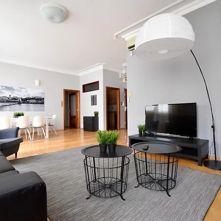 Standerd By Hi5 - Lovag Family Apartment