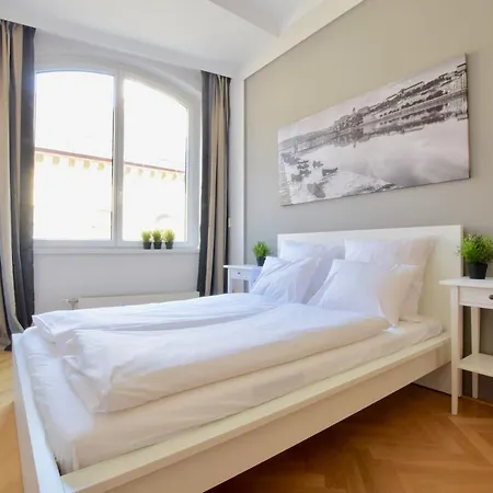 Apartment Standerd By Hi5 - Lovag Family *