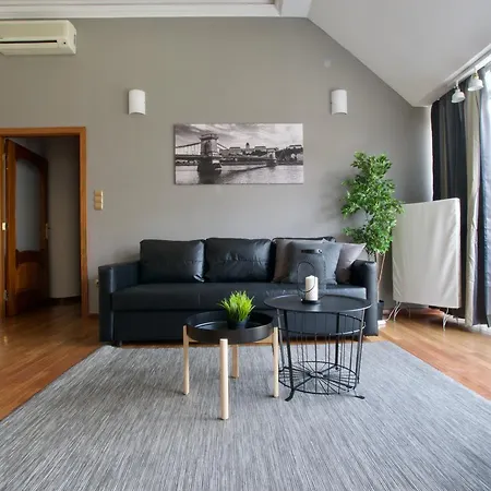 Standerd By Hi5 - Lovag Family Apartment *